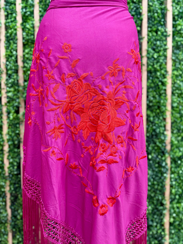 Exquisite Medium Embroidered Fringe Mantoncillo