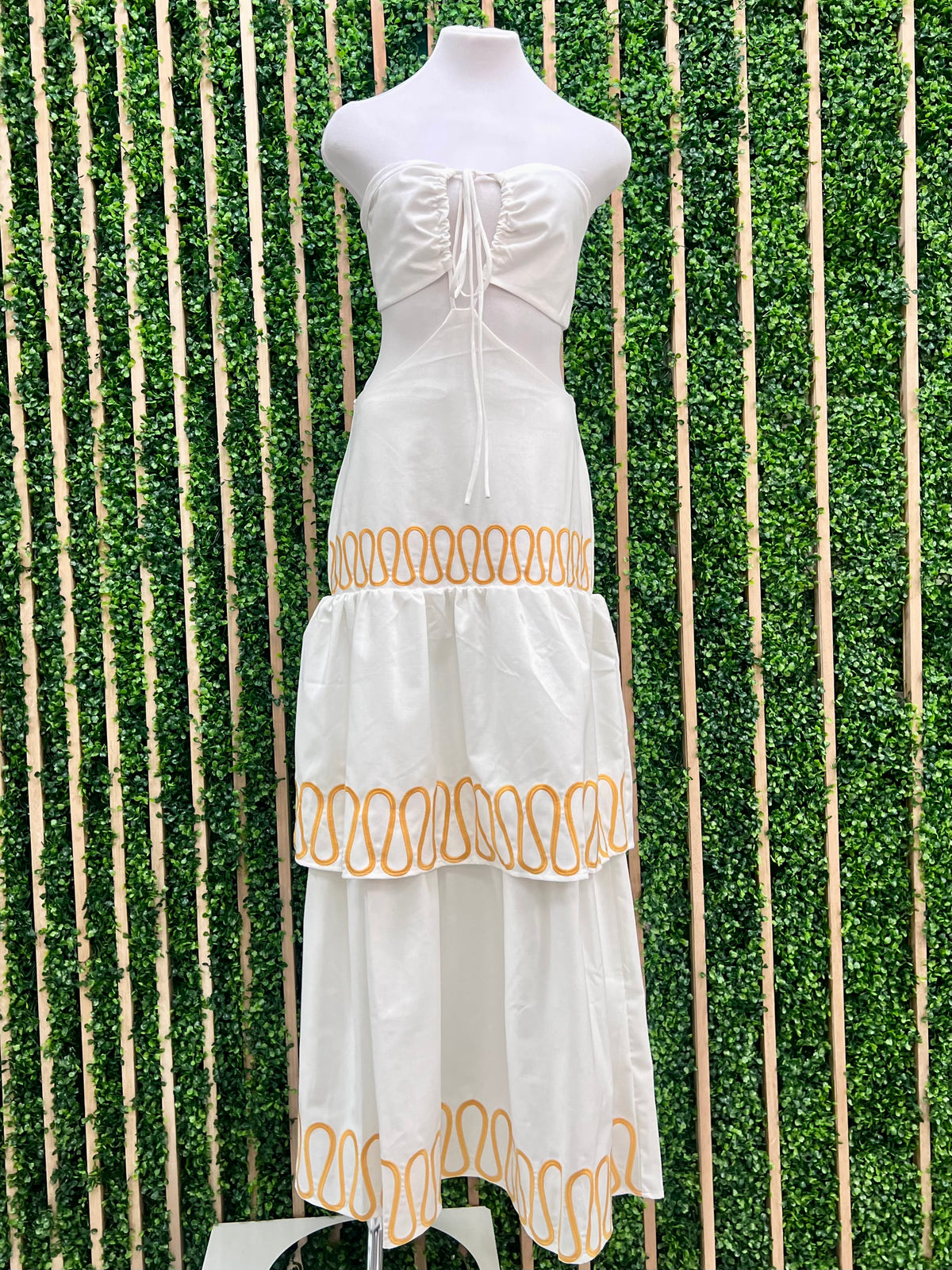 Beautiful White Gold Detail Cutout Halter Maxi Dress