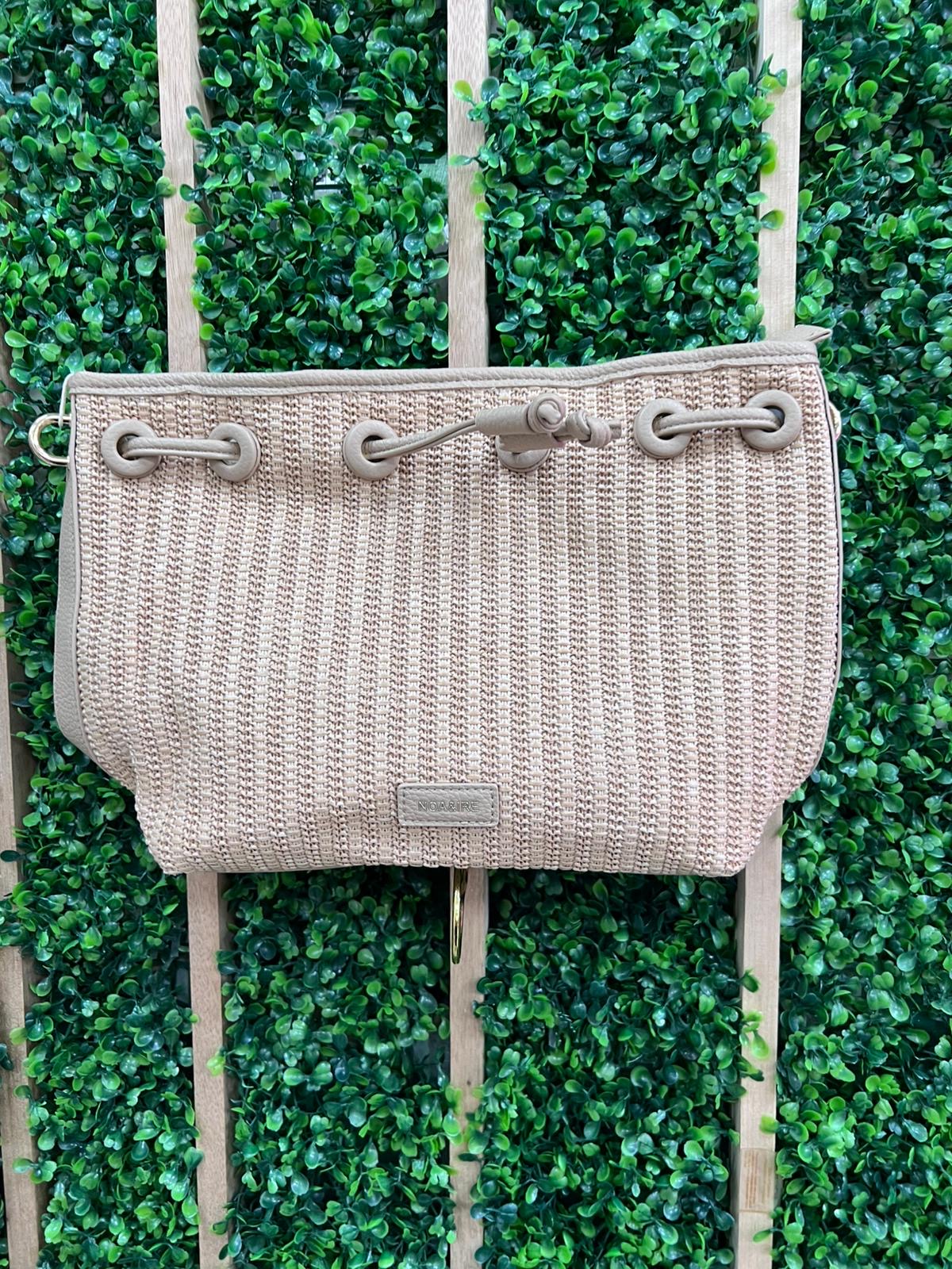 Raffia Bucket Bandolera Bag