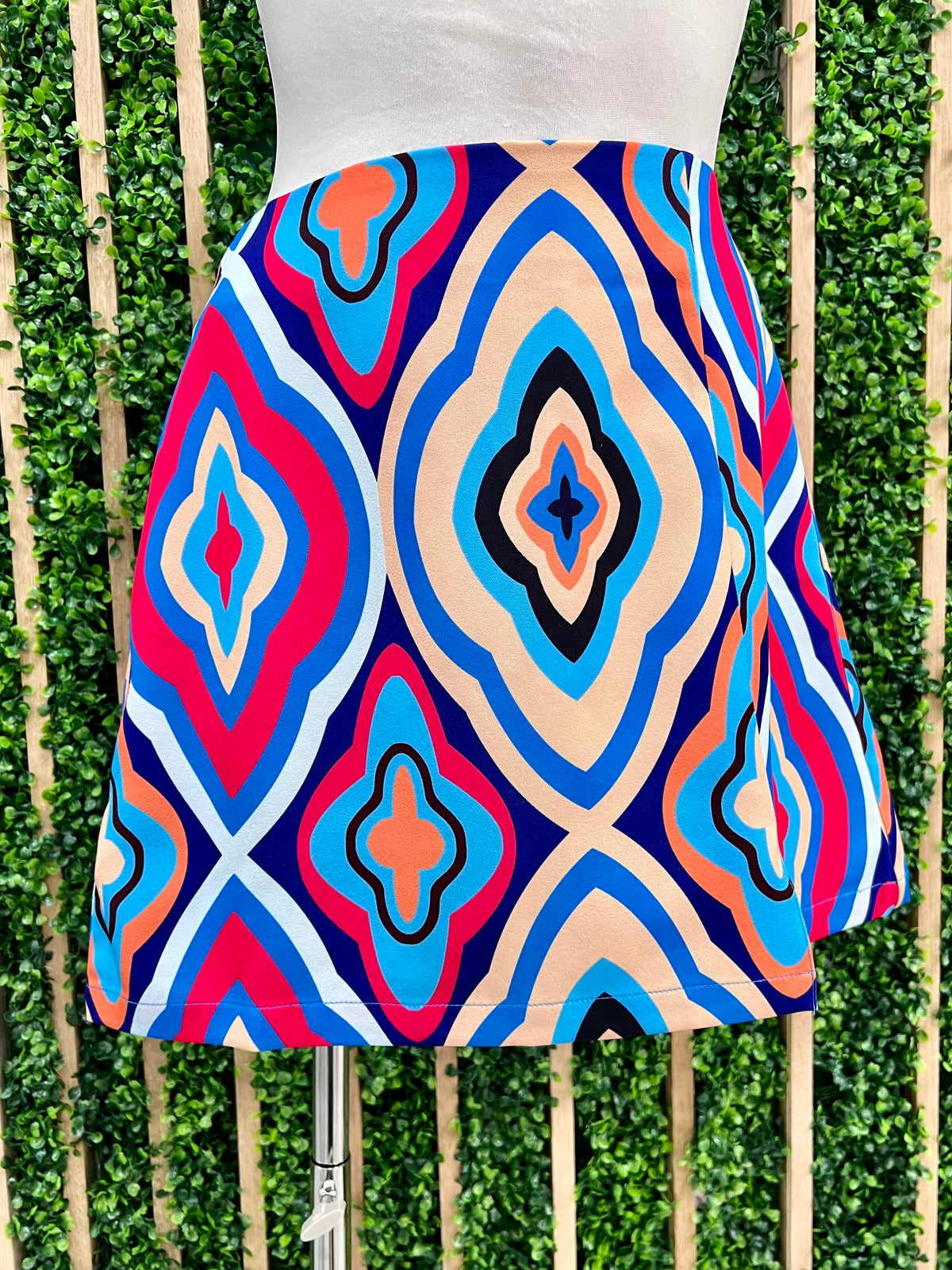 Fun Multi Geo Short Skirt