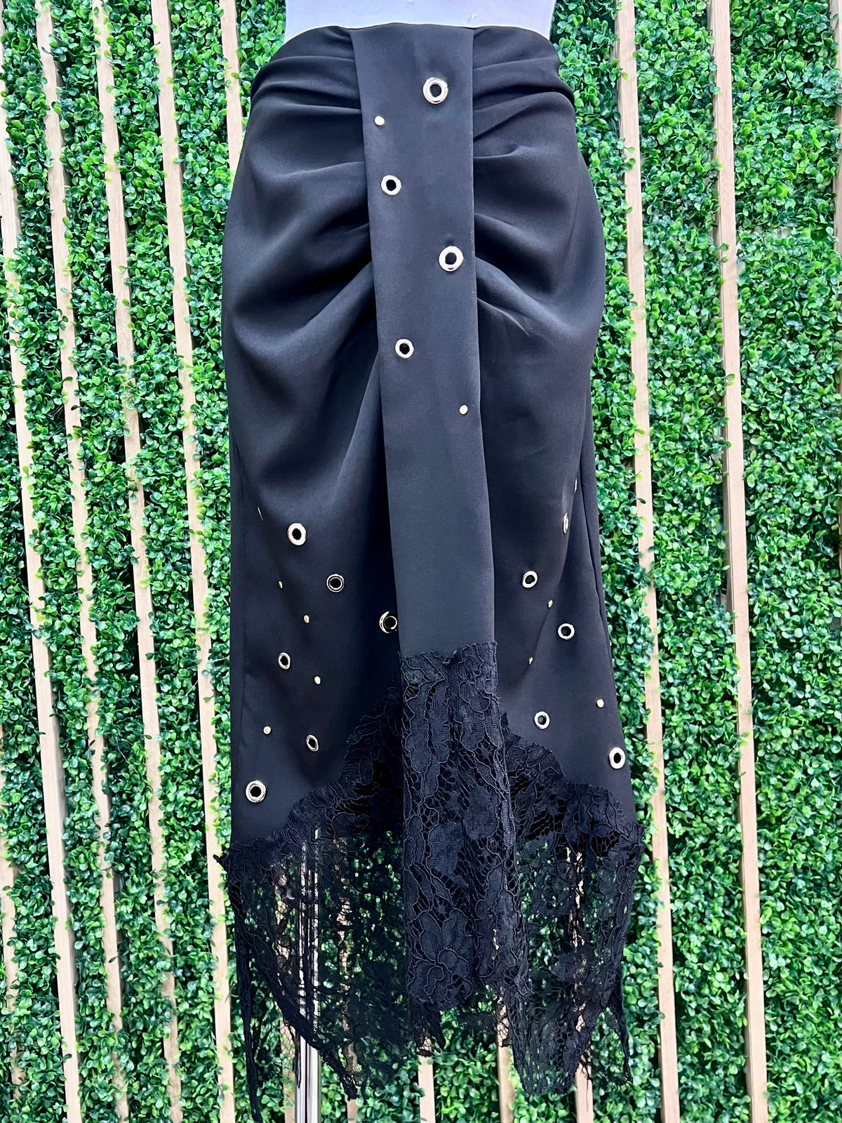 Grommet Lace Detail Midi Skirt