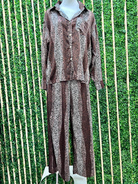 Brown Contrast Vertical Leopard Blouse