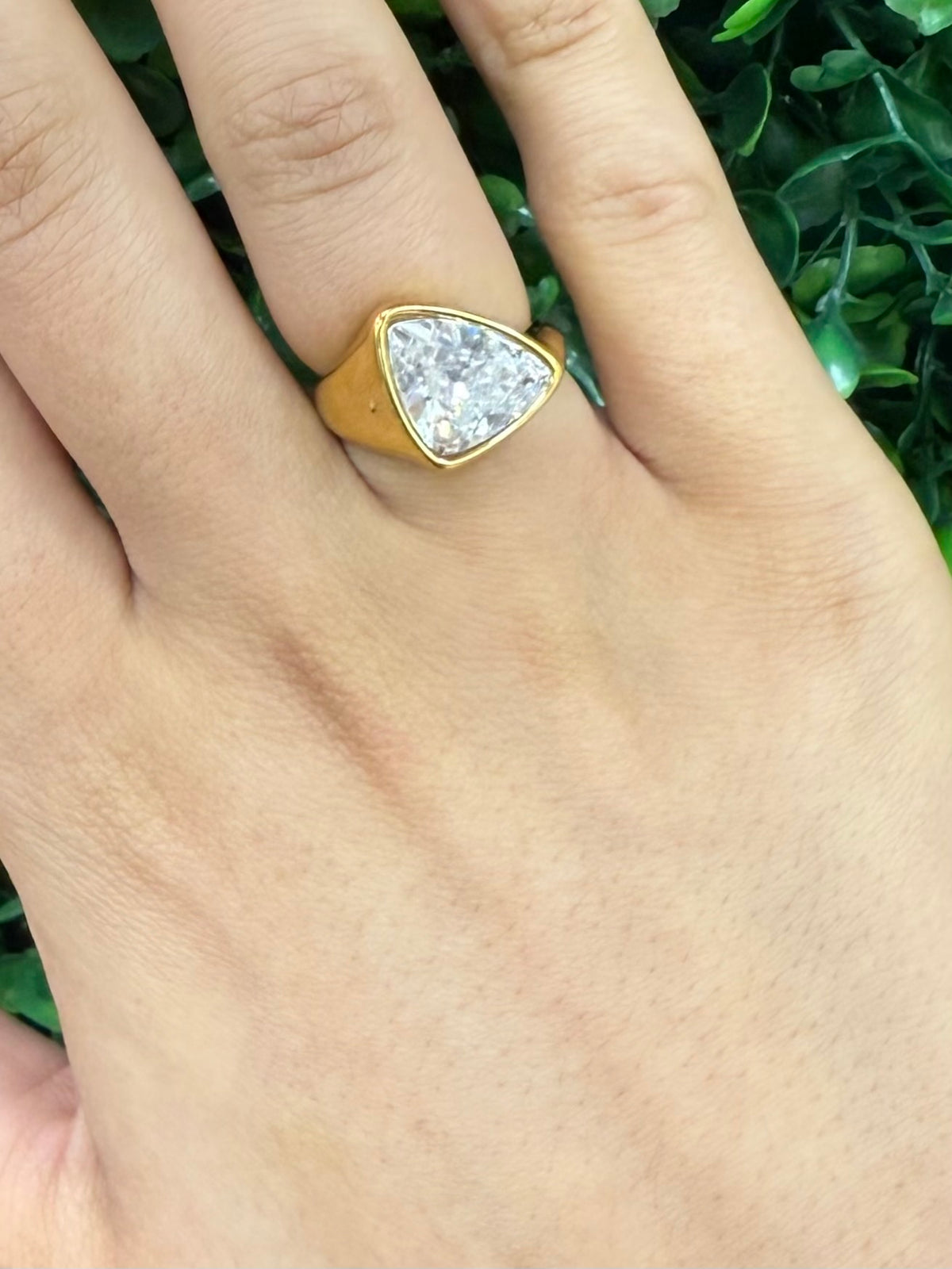 Stainless Steel Crystal Shapes ring