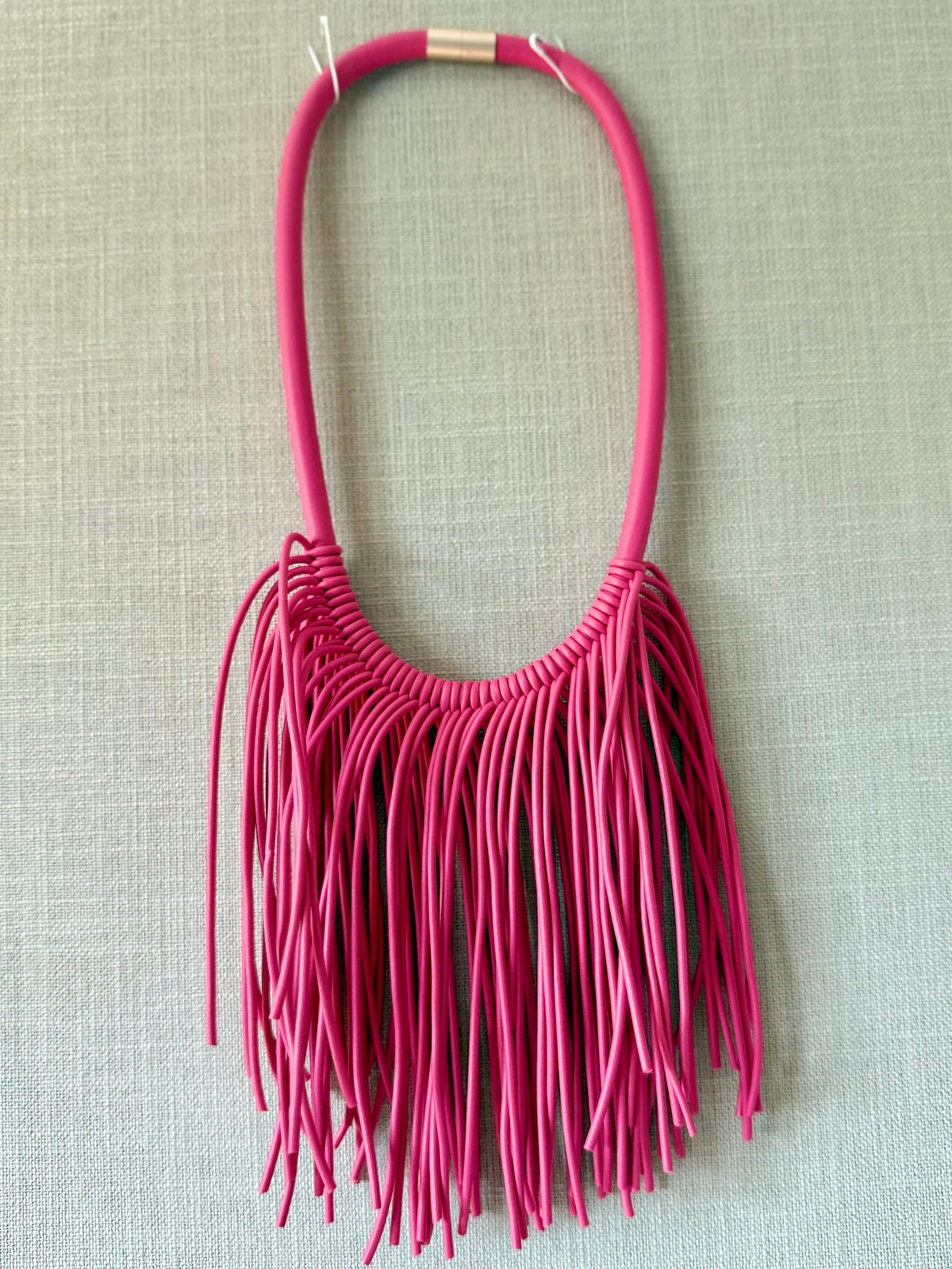Multi Fringe Rubber Necklace ft