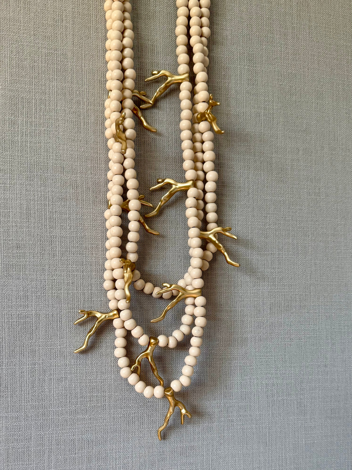 Coral Detail Wood Beaded Necklace