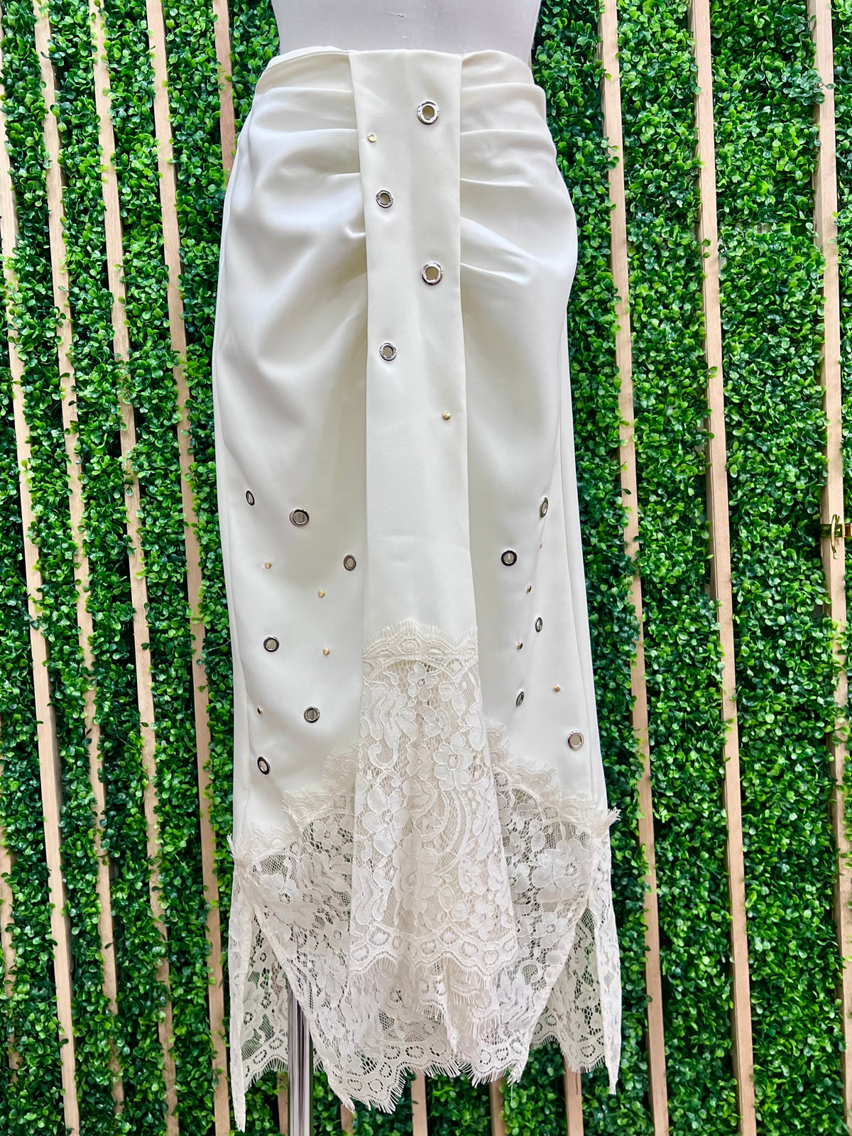 Grommet Lace Detail Midi Skirt