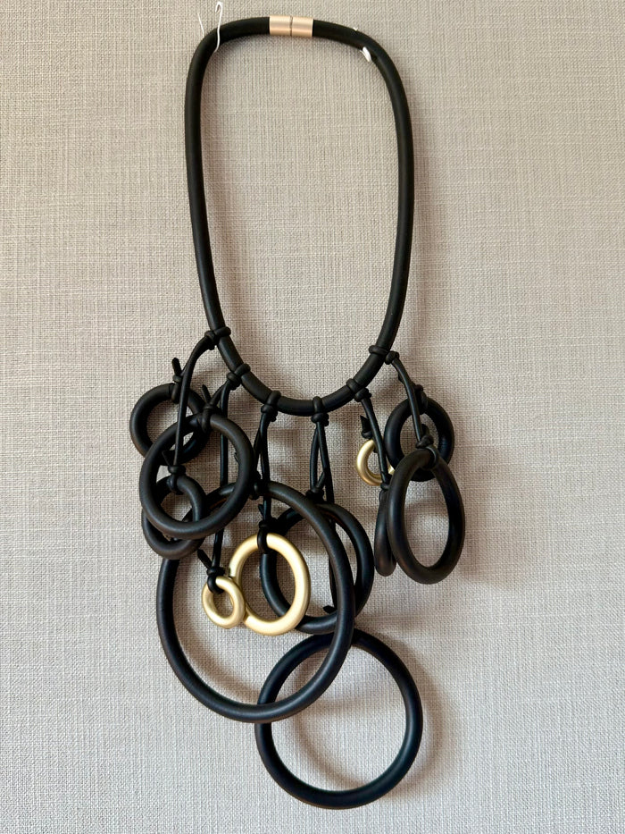 Multi Ring Drop Detail Rubber Necklace