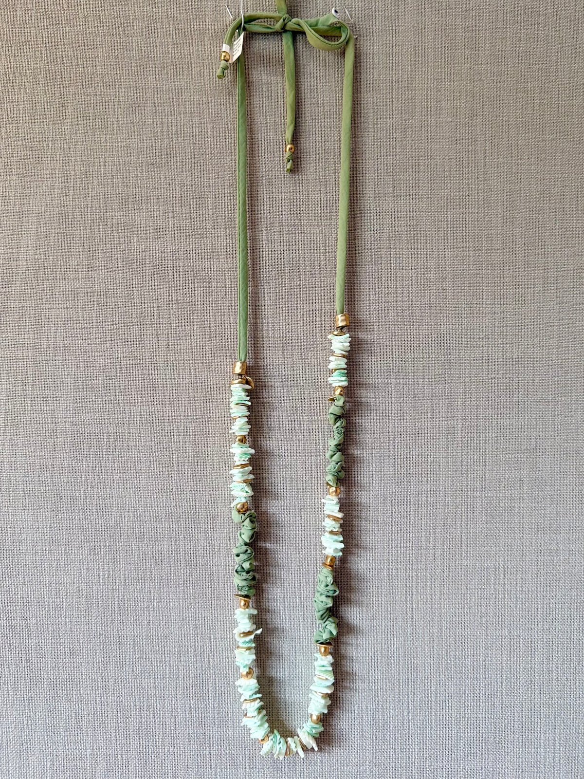 Metallic Bead Detail Shell Necklace