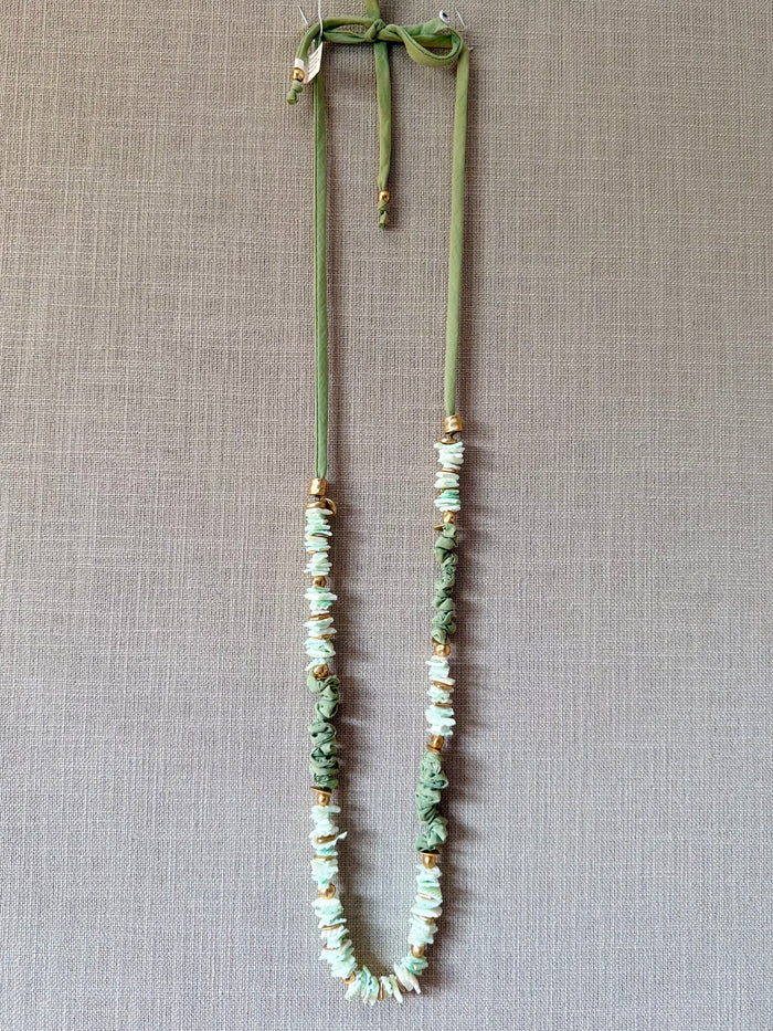 Metallic Bead Detail Shell Necklace