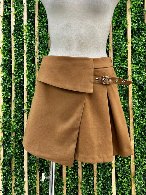 Peanut Pleated Short Skirt