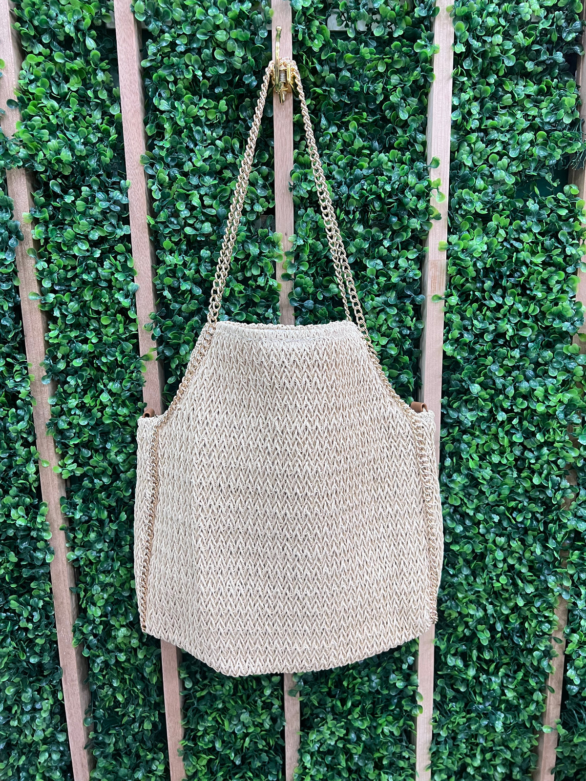Beautiful Chain Detail Large Straw Bag