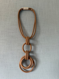 Multi Drop Links Rubber Necklace
