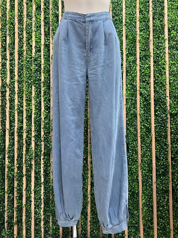 Lyocell Light Denim Balloon Pants With Cuff Opening
