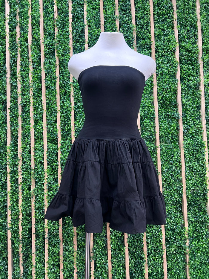 Contrast Ruffled Strapless Short Dress