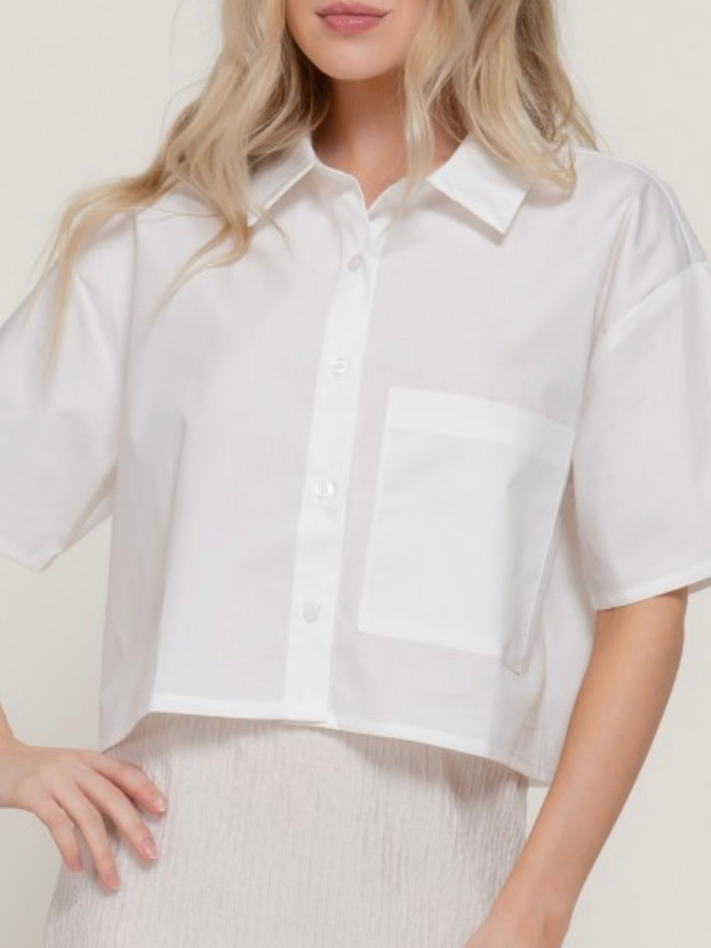Cropped Short-Sleeve Button-Up Shirt
