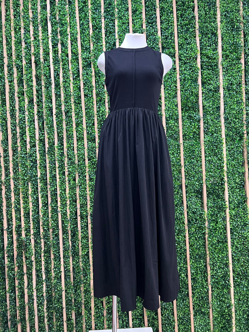 Favorite Contrast Sleeveless Maxi Dress