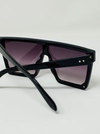 Oversized 70s Sunglasses