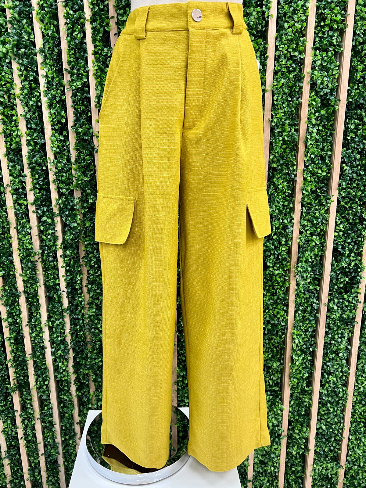 Textured Fabric Wide Leg Cargo Pant