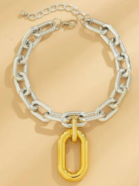 Thick Chans with Elliptical Pendant Necklace