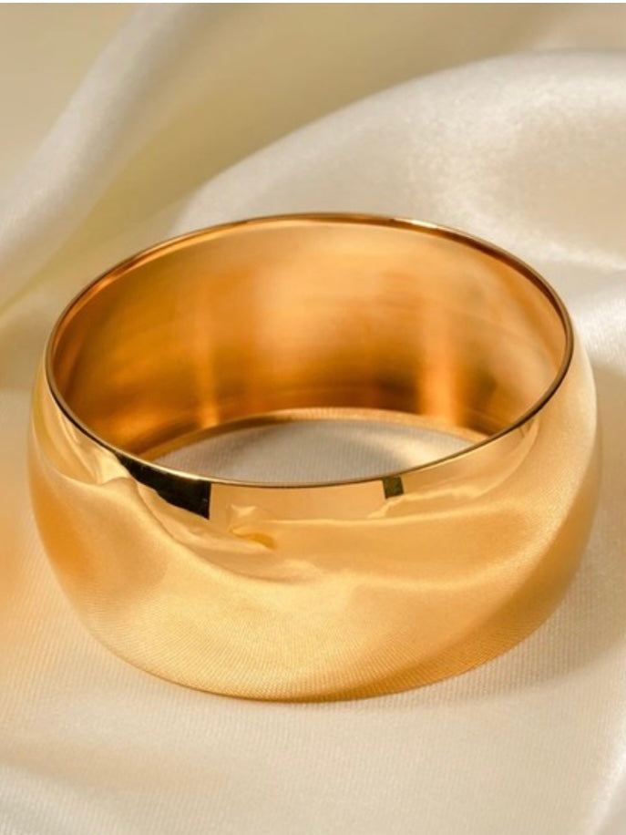 Thick Gold Stainless Steell Bangle