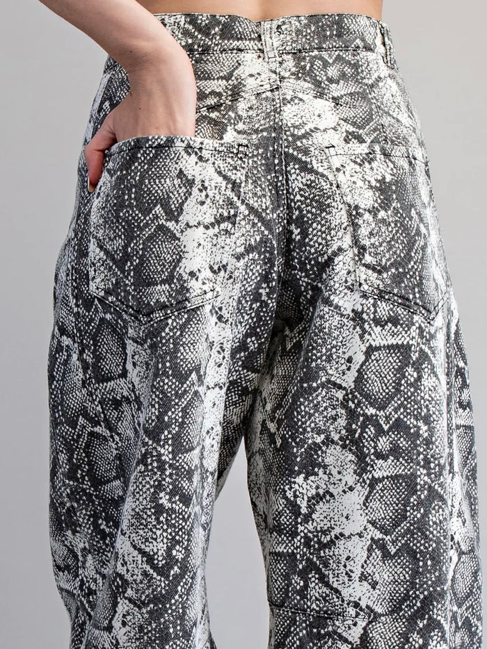 Black White Snake Skin Pattern Barrel Pants
