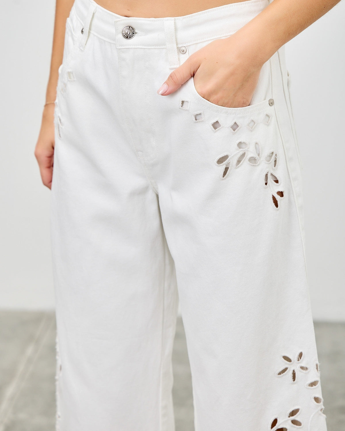 White Bloom Cutout Wide-Leg Barrel Jeans