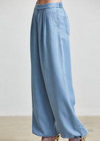 Lyocell Light Denim Balloon Pants With Cuff Opening