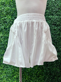 Pleat Detail Short Pants