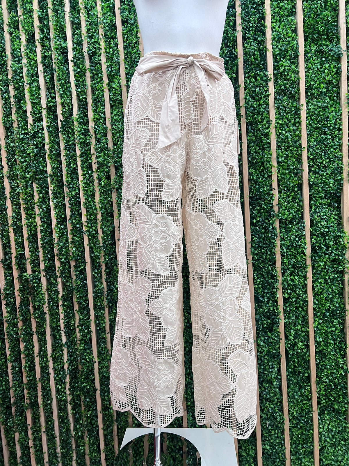 Beautiful Natural Cutout Floral wide Leg Pant