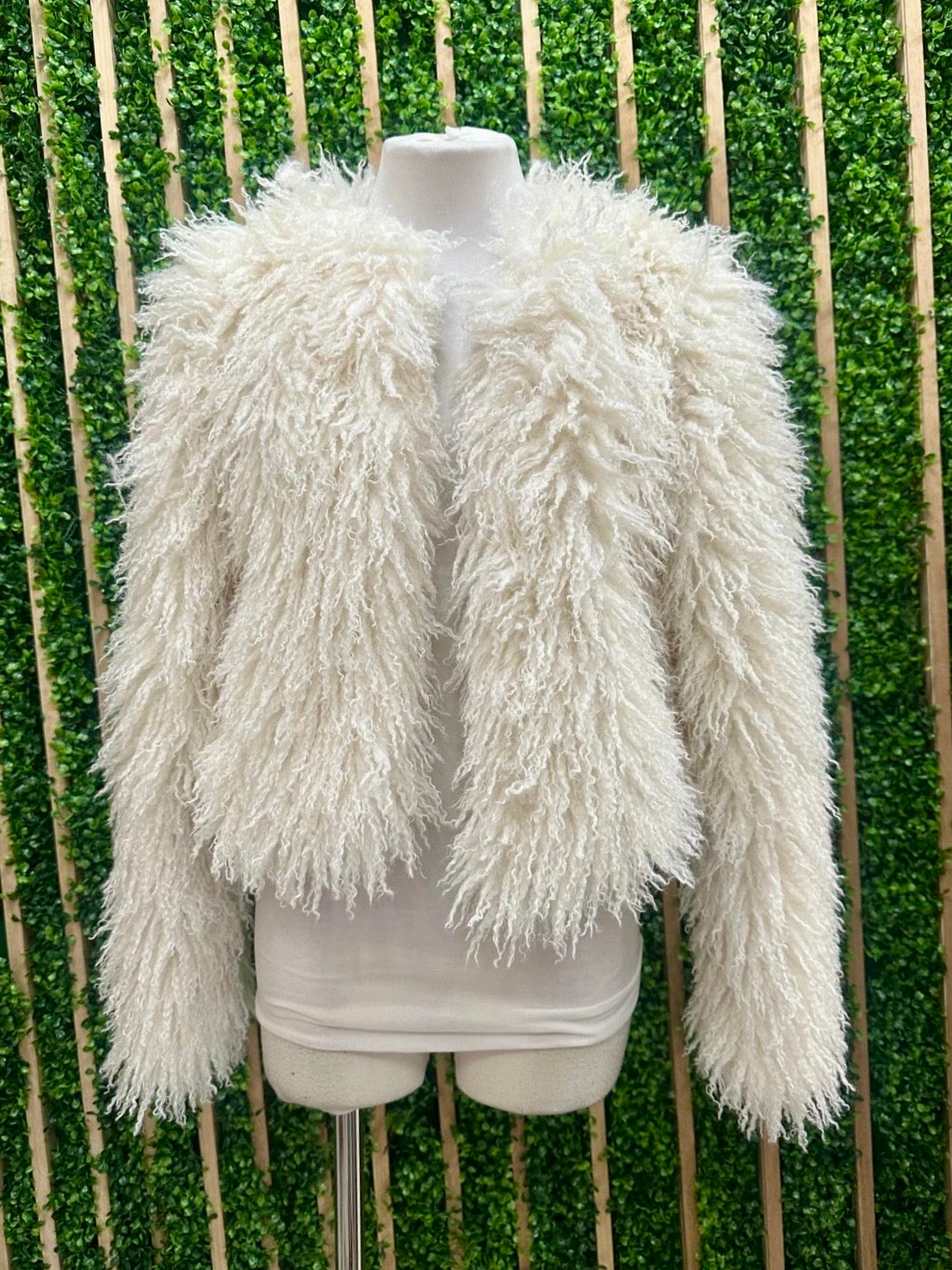 Beautiful Cream Shaggy Faux Fur Jacket