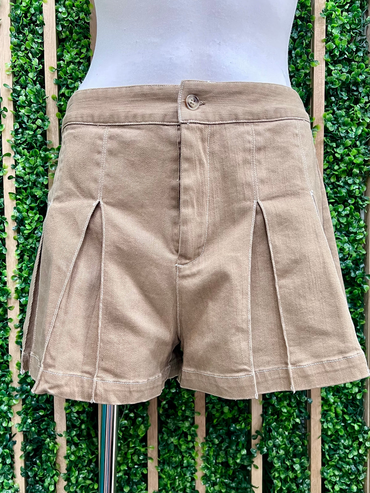 Tailored Pleated Shorts with Contrast Stitching