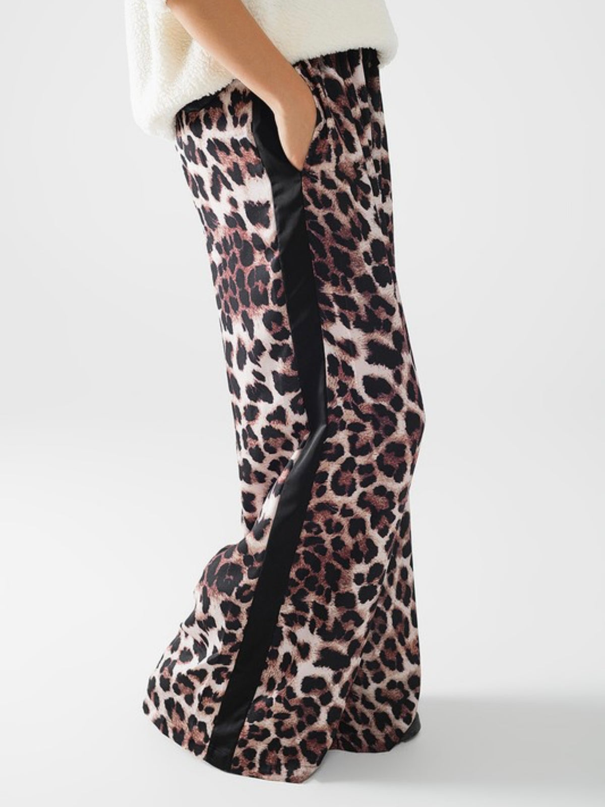 Black Side Stripe Leopard Pant