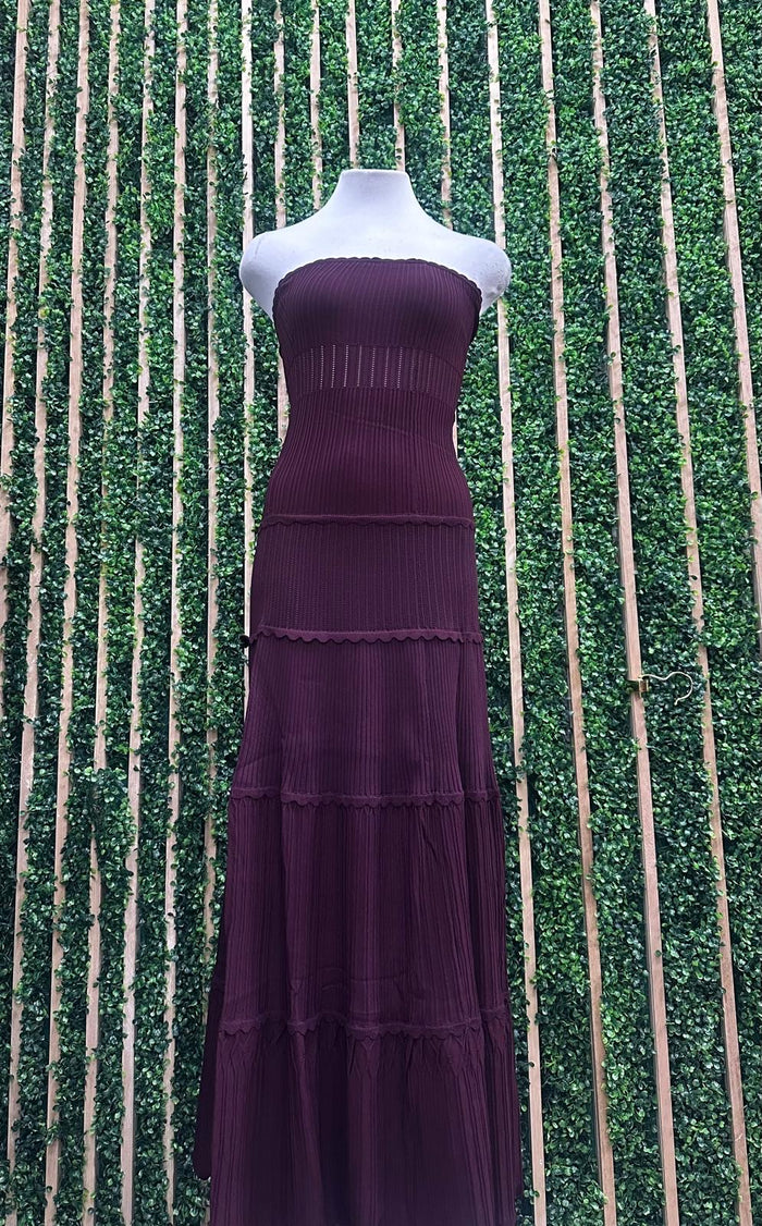 Beautiful Scallop Trim Strapless Pleated Dress