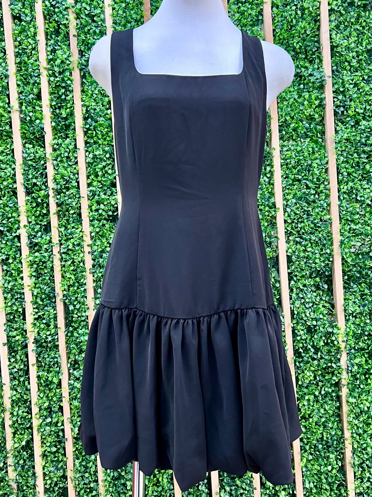 Bubble Skirt Fitted Square Neck Short Dress