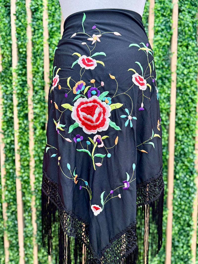 Exquisite Small Embroidered Fringe Mantoncillo