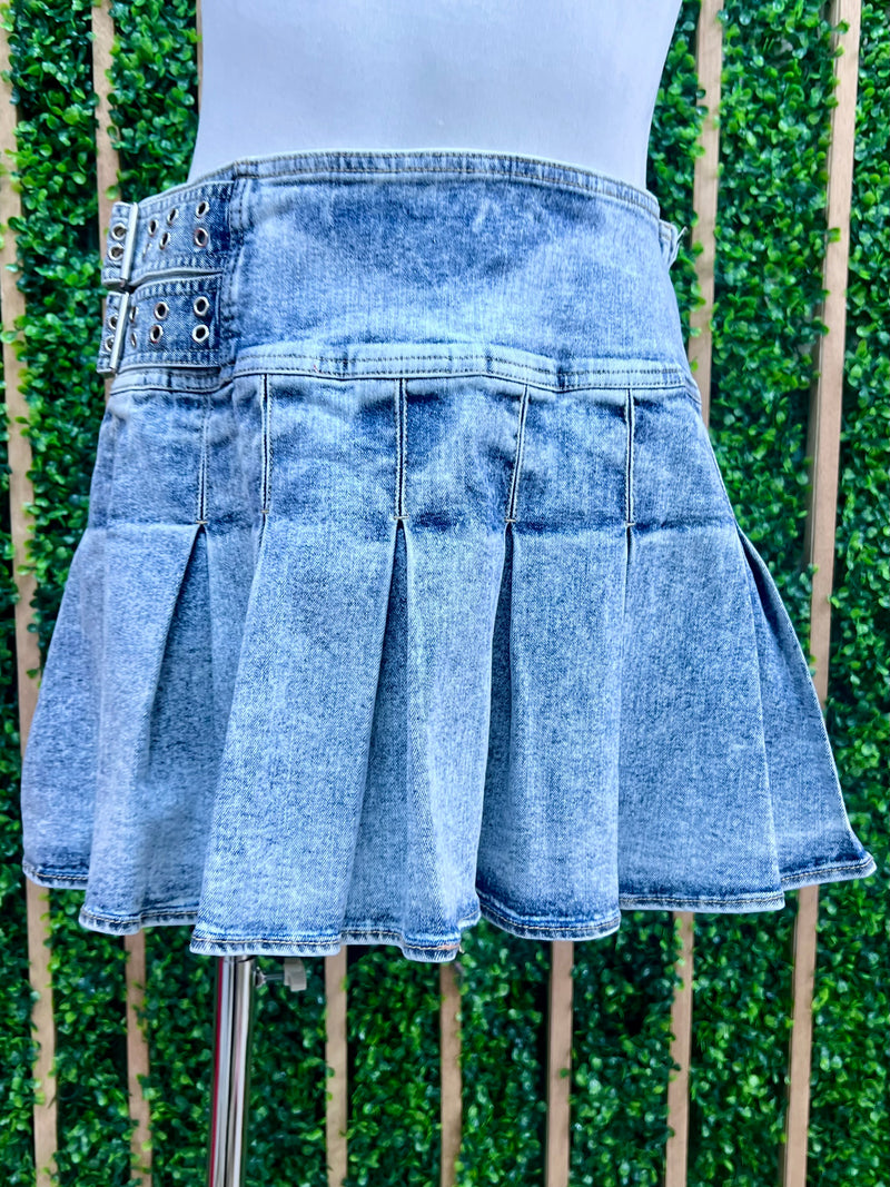 Acid Wash Double Buckle Pleated Denim Short Skirt