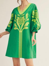 Green Contrast Barroque Embroidery Short Dress