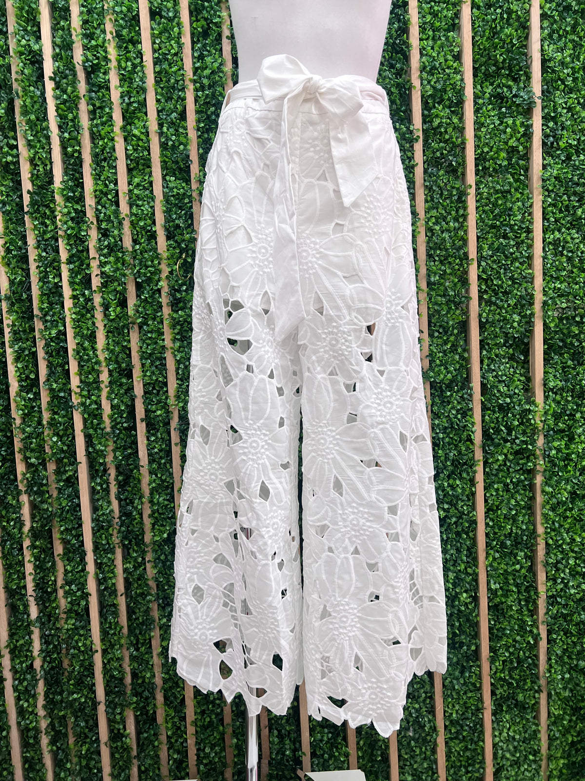 Beautiful White Cutout Floral Lace Pant