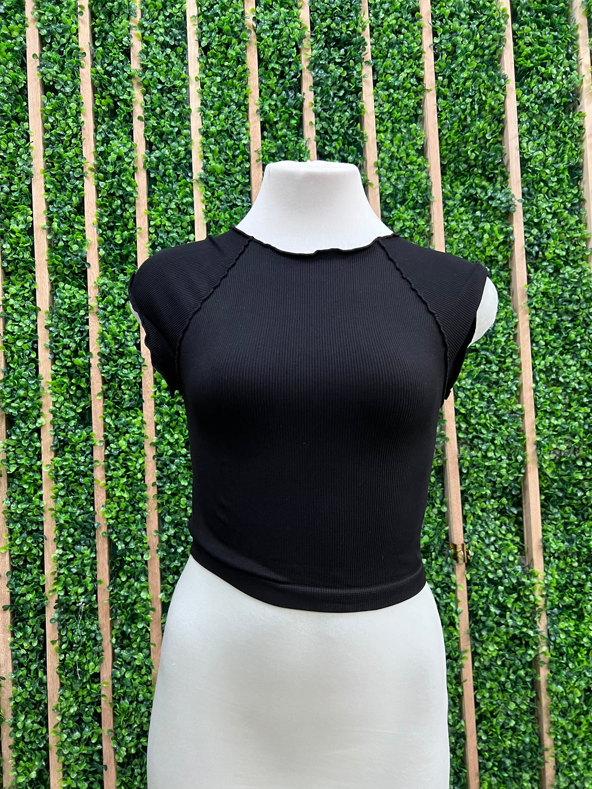 Exposed Seam Cap Sleeve Crop Top