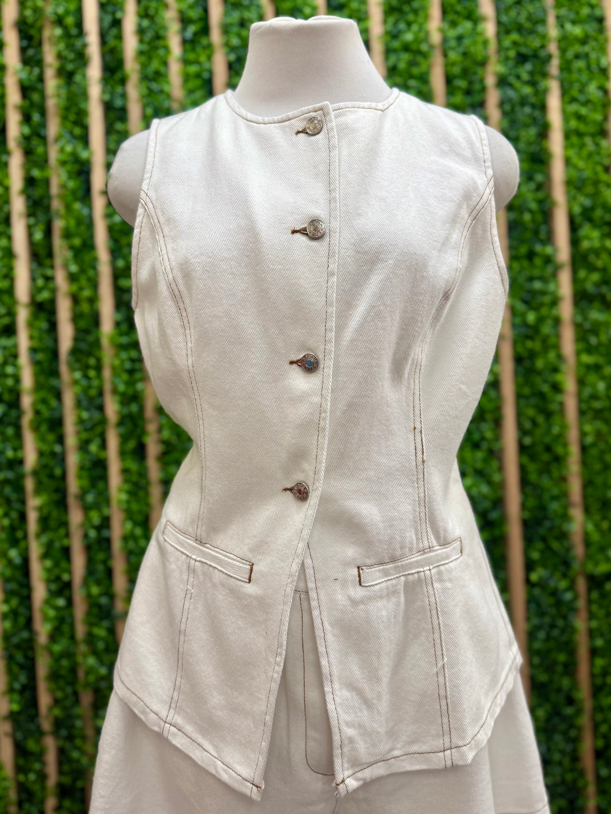 Ivory Tailored Button-Front Sleeveless Vest Top