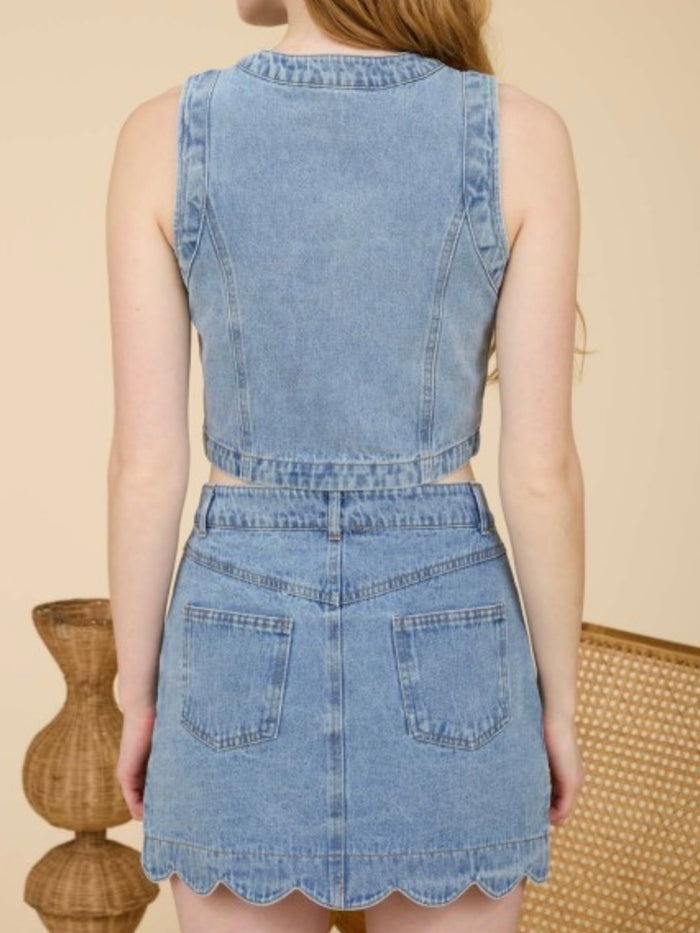 Scallop Denim Vest – Light Wash