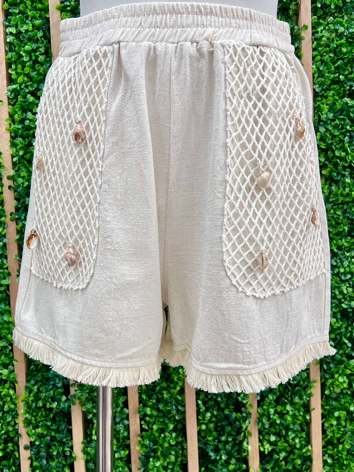 Seashell Embellished Raw Hem Short