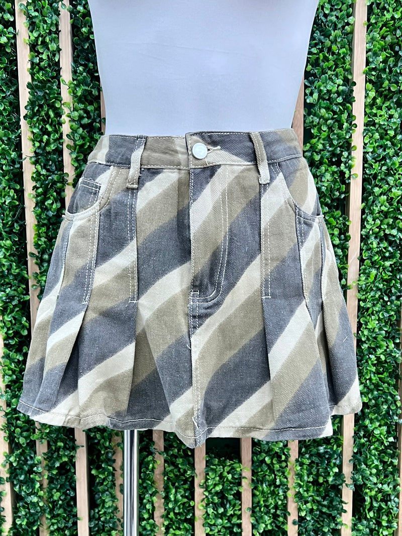 Grey Abstract Print Skort