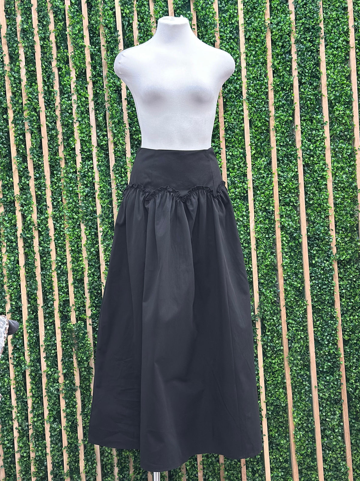 Beautiful Fitted Lettuce Trim Maxi Skirt