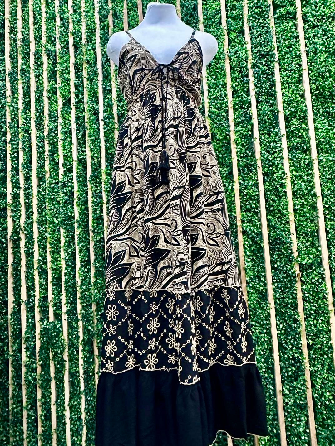 Black Cream Print Maxi Dress