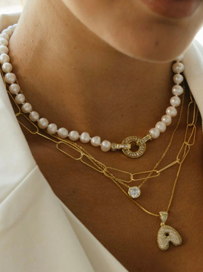 SJ Elegant Pearl Necklace
