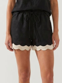 Wavy Trim Linen Shorts