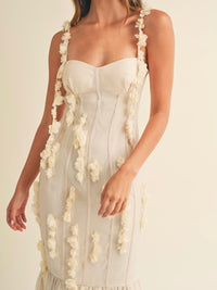 Exquisite Vanilla Flower Trim Curved Bustier Midi Dress