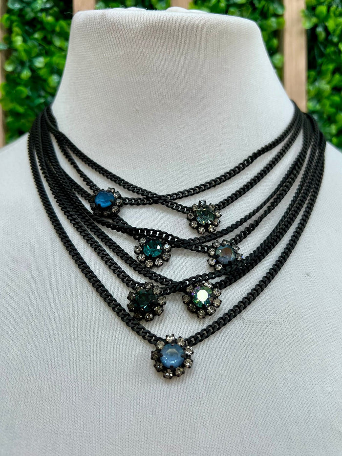 Tova Neck Mess Necklace