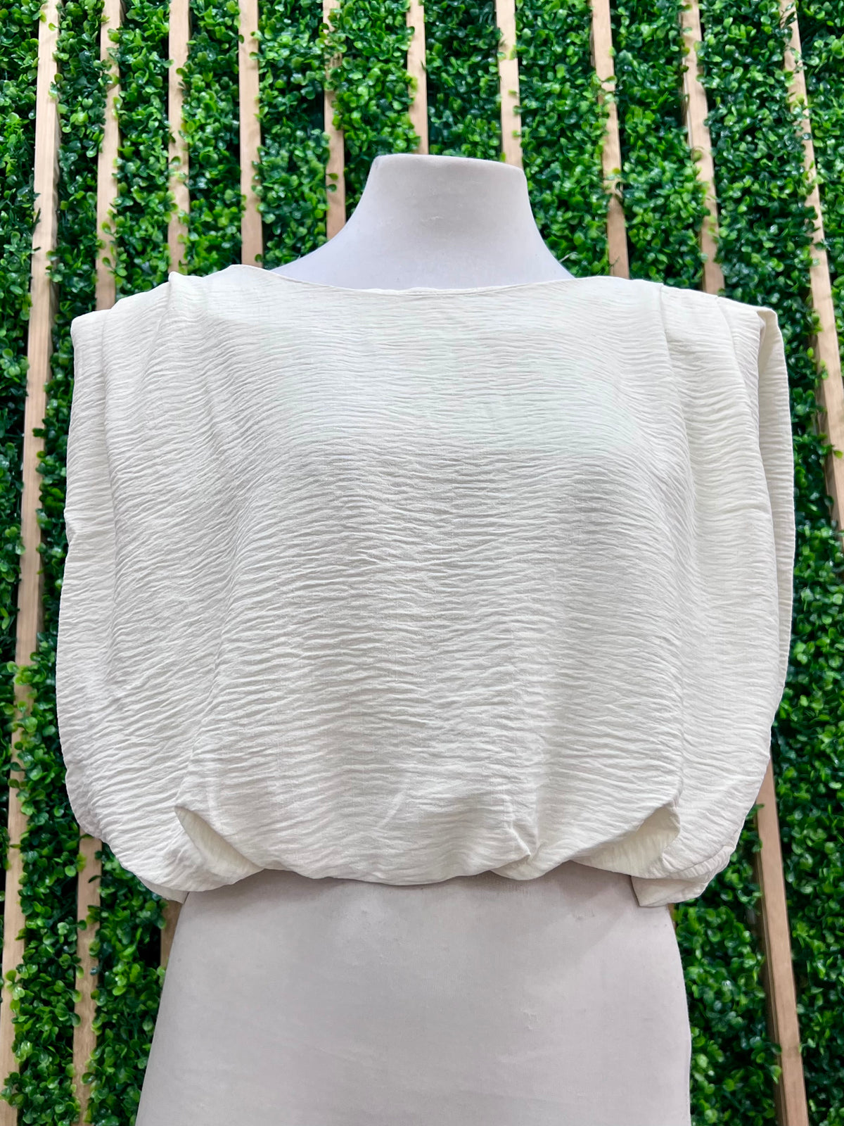 Crinkle Dressy Bubble Sleeveless Top